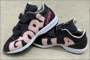 野球投手用グローブのごりら印の野球道具のスパイク